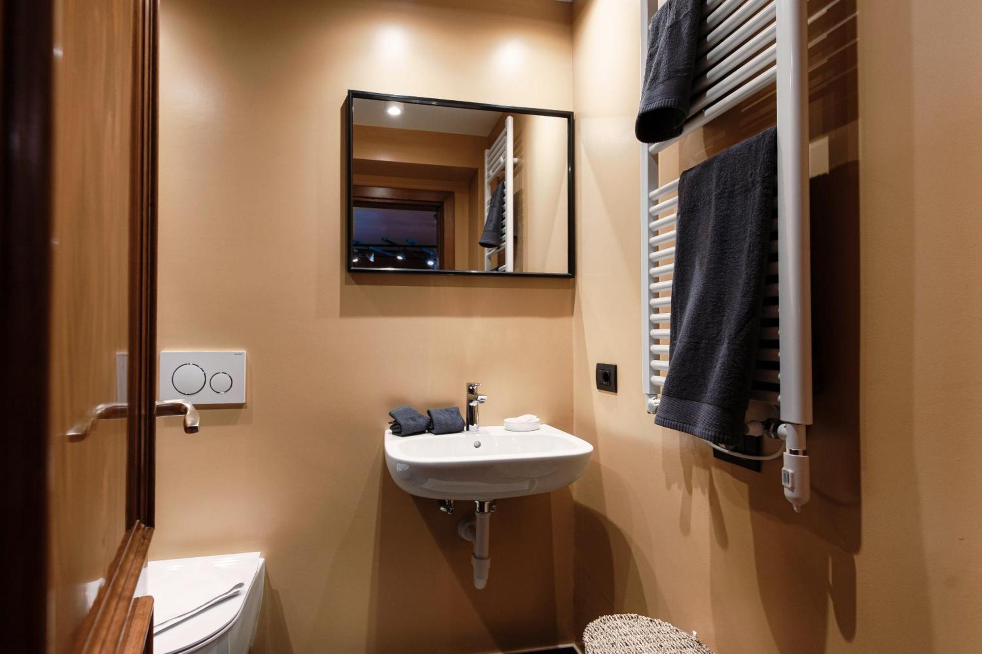 Crotto Polirolo - The House Of Travelers Apartment Чернобио Екстериор снимка